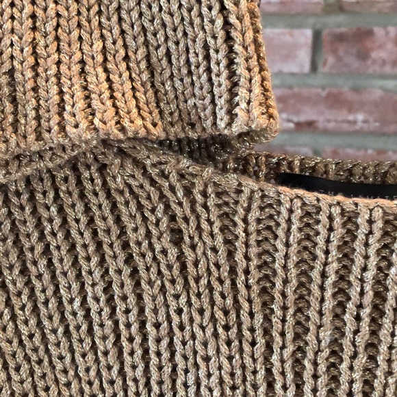 The Limited sweater, vintage metallic gold color - Picture 5 of 9